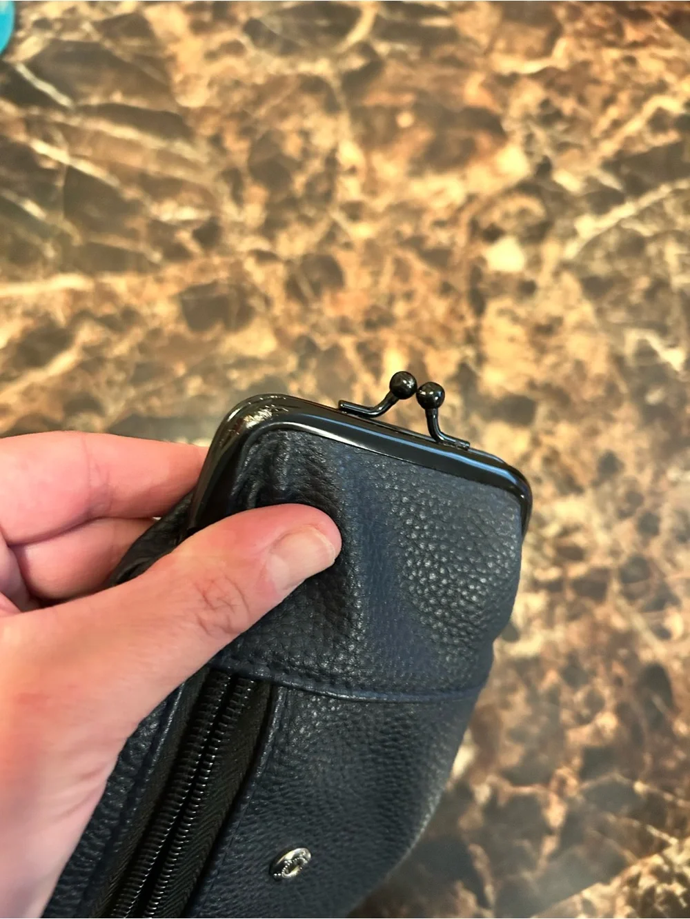 Classic Navy faux Leather Kiss-Lock Coin Purse, cigarette case